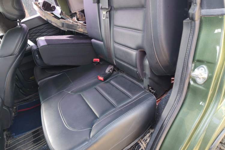 Used BAIC Off-Road BJ40 2018 PLUS 2.3T Automatic Four-Wheel Drive Premium Edition China V Left Rear Seat