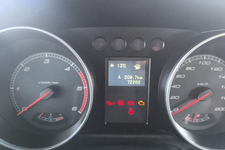 Used BAIC Off-Road BJ40 2018 40L 2.0T Manual Diesel Four-Wheel Drive Prestige Edition Odometer Close Up