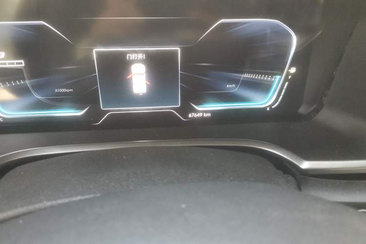 Used BAIC Off-Road BJ40 2018 PLUS 2.3T Automatic Four-Wheel Drive Premium Edition China V Odometer Close Up