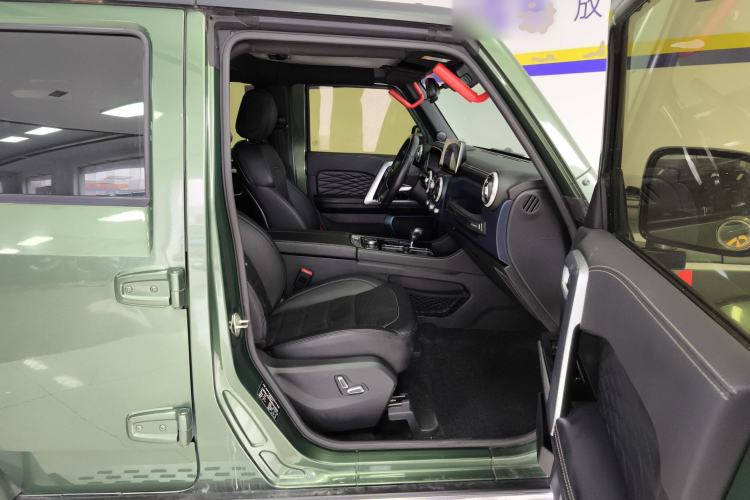Used BAIC Off-Road BJ40 2018 PLUS 2.3T Automatic Four-Wheel Drive Flagship Version China V Emission Standard Right Front Seat