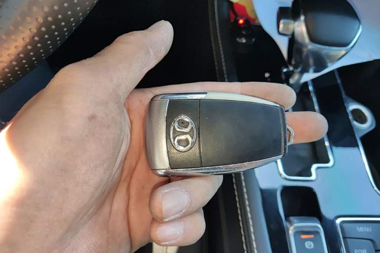 Used BAIC Off-Road BJ40 2018 PLUS 2.3T Automatic Four-Wheel Drive Flagship Version China V Emission Standard Vehicle Key