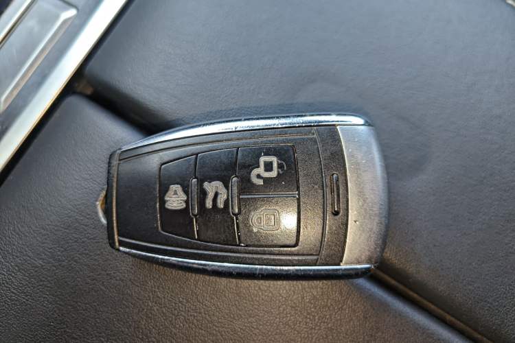 Used BAIC Off-Road BJ40 2018 PLUS 2.3T Automatic Four-Wheel Drive Flagship Version China V Emission Standard Vehicle Key