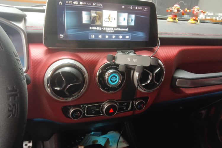 Used BAIC Off-Road BJ40 2018 PLUS 2.3T Automatic Four-Wheel Drive Flagship Version China V Emission Standard Audio And AC Panel