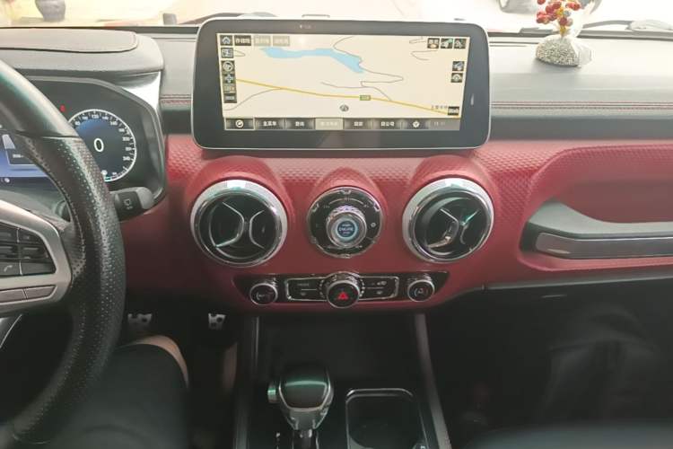 Used BAIC Off-Road BJ40 2018 PLUS 2.3T Automatic Four-Wheel Drive Premium Edition China V Audio And AC Panel