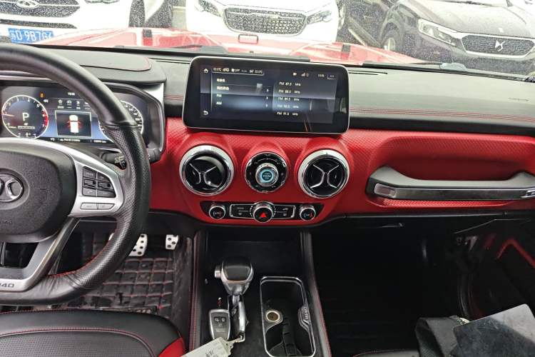 Used BAIC Off-Road BJ40 2018 PLUS 2.3T Automatic Four-Wheel Drive Flagship Version China V Emission Standard Audio And AC Panel