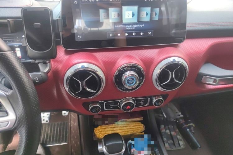 Used BAIC Off-Road BJ40 2018 PLUS 2.3T Automatic Four-Wheel Drive Flagship Version China V Emission Standard Audio And AC Panel