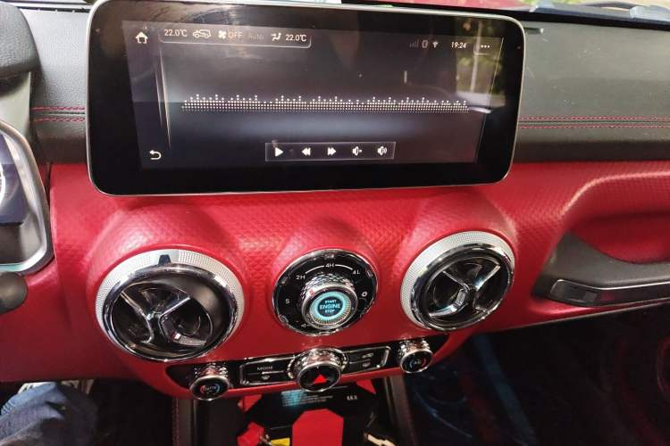 Used BAIC Off-Road BJ40 2018 PLUS 2.3T Automatic Four-Wheel Drive Premium Edition China V Audio And AC Panel