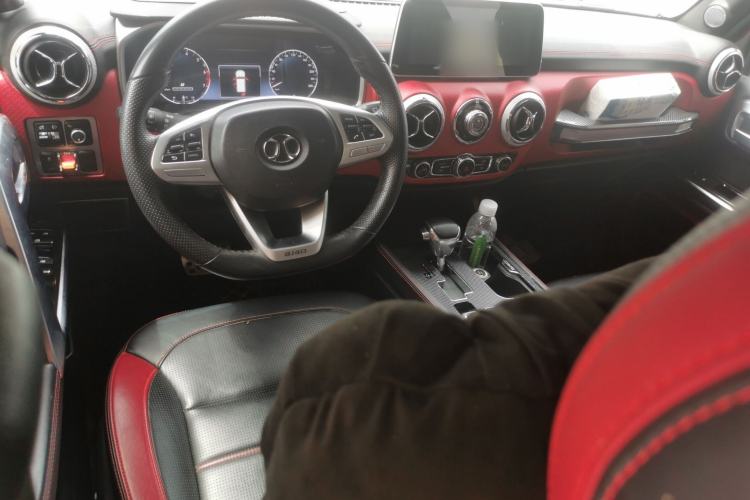 Used BAIC Off-Road BJ40 2018 PLUS 2.3T Automatic Four-Wheel Drive Flagship Version China V Emission Standard Center Console