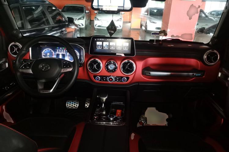 Used BAIC Off-Road BJ40 2018 PLUS 2.3T Automatic Four-Wheel Drive Flagship Version China V Emission Standard Center Console