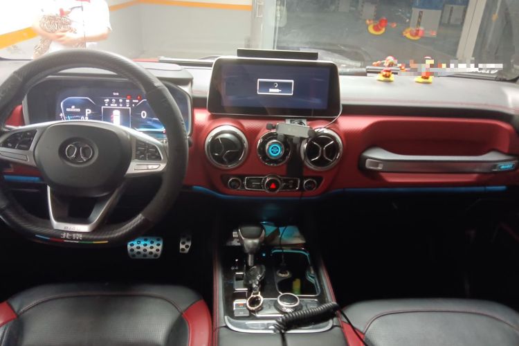 Used BAIC Off-Road BJ40 2018 PLUS 2.3T Automatic Four-Wheel Drive Flagship Version China V Emission Standard Center Console