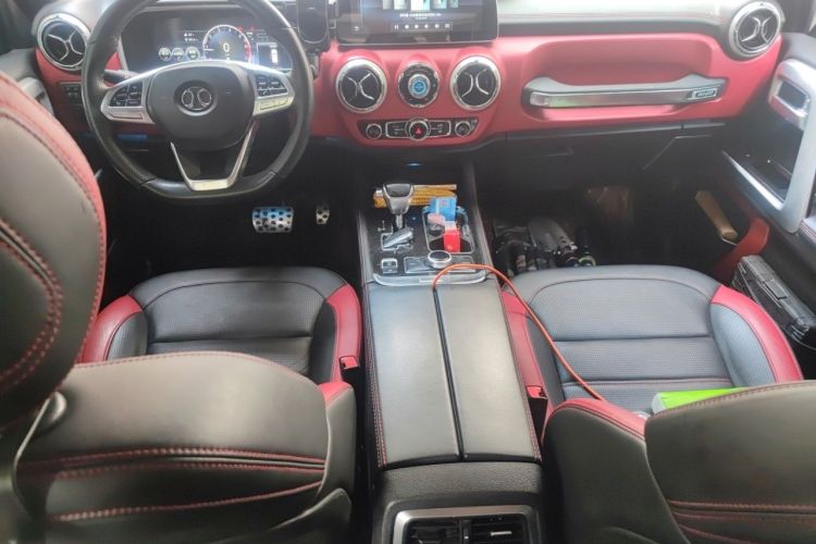Used BAIC Off-Road BJ40 2018 PLUS 2.3T Automatic Four-Wheel Drive Flagship Version China V Emission Standard Center Console