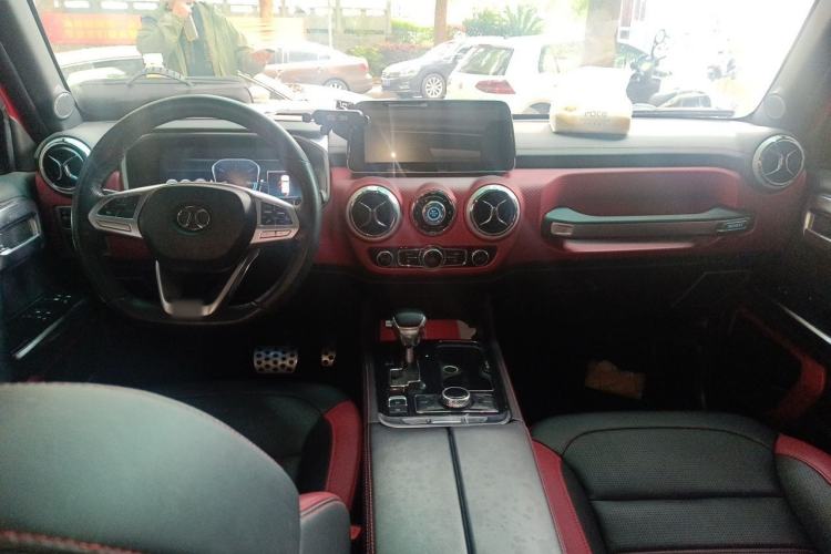 Used BAIC Off-Road BJ40 2018 PLUS 2.3T Automatic Four-Wheel Drive Premium Edition China V Center Console