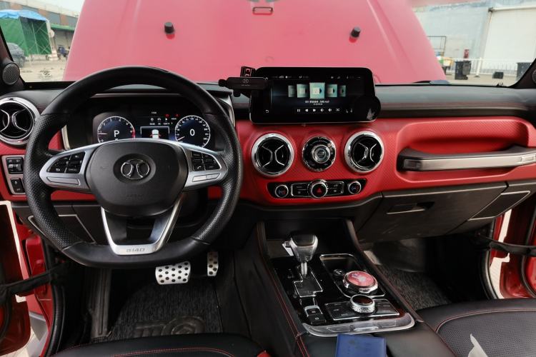 Used BAIC Off-Road BJ40 2018 PLUS 2.3T Automatic Four-Wheel Drive Flagship Version China V Emission Standard Center Console