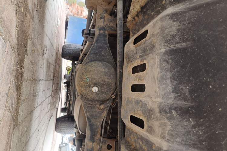 Used BAIC Off-Road BJ40 2018 PLUS 2.0T Manual Four-Wheel Drive Prestige Edition China V Chassis Rear