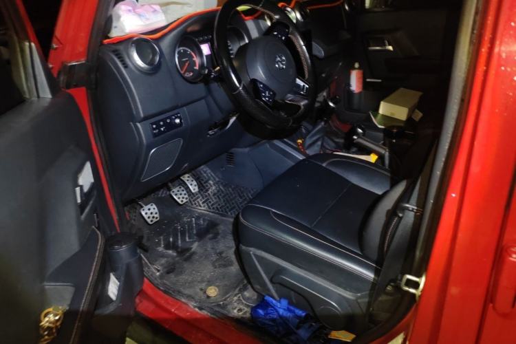 Used BAIC Off-Road BJ40 2018 40L 2.0T Manual Diesel Four-Wheel Drive Prestige Edition Driver Seat
