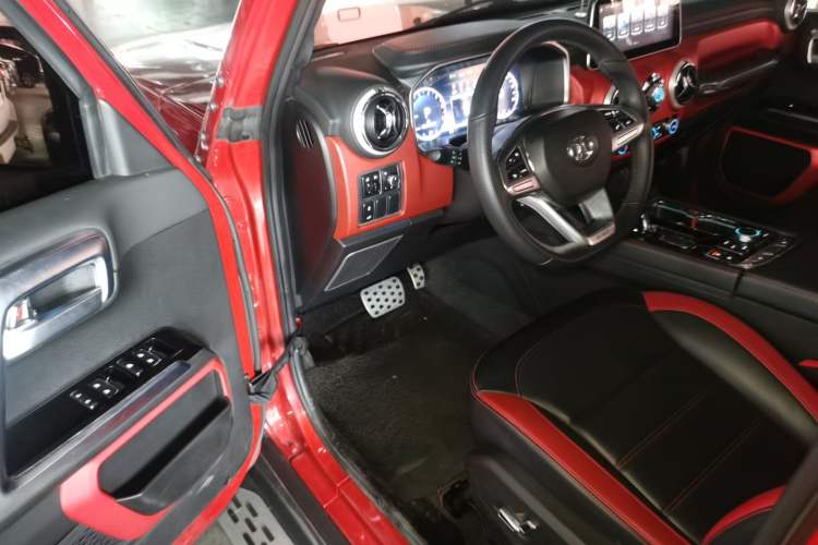 Used BAIC Off-Road BJ40 2018 PLUS 2.3T Automatic Four-Wheel Drive Flagship Version China V Emission Standard Driver Seat