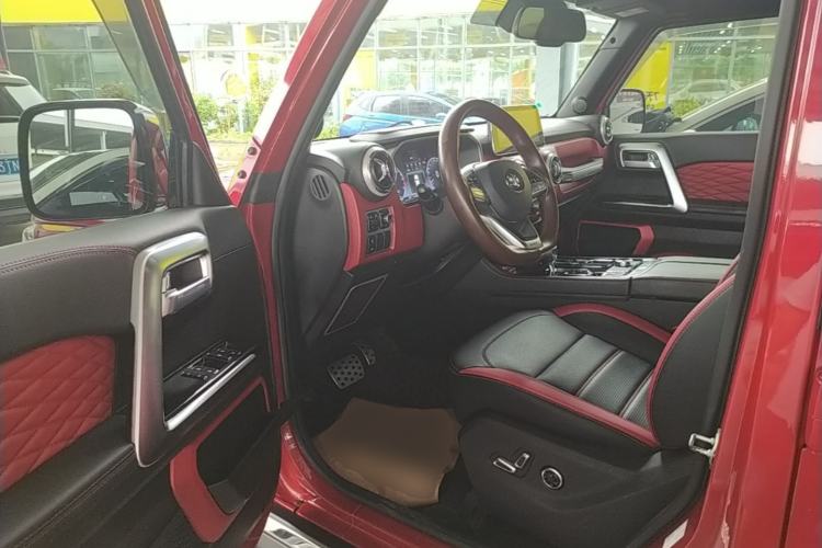 Used BAIC Off-Road BJ40 2018 PLUS 2.3T Automatic Four-Wheel Drive Flagship Version China V Emission Standard Driver Seat