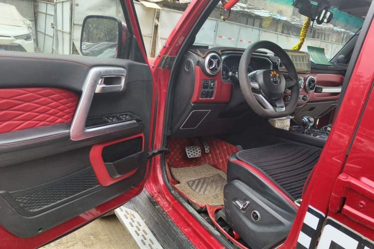 Used BAIC Off-Road BJ40 2018 PLUS 2.3T Automatic Four-Wheel Drive Premium Edition China V Driver Seat