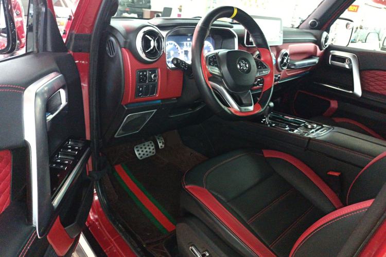 Used BAIC Off-Road BJ40 2018 PLUS 2.3T Automatic Four-Wheel Drive Flagship Version China V Emission Standard Driver Seat