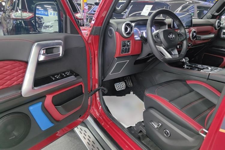 Used BAIC Off-Road BJ40 2018 2.3T Automatic Four-Wheel Drive Ring of the Tower Champion Edition China V Emission Standard Driver Seat