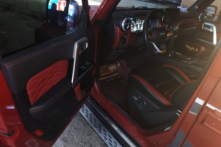 Used BAIC Off-Road BJ40 2018 2.3T Automatic Four-Wheel Drive Ring of the Tower Champion Edition China V Emission Standard Driver Seat
