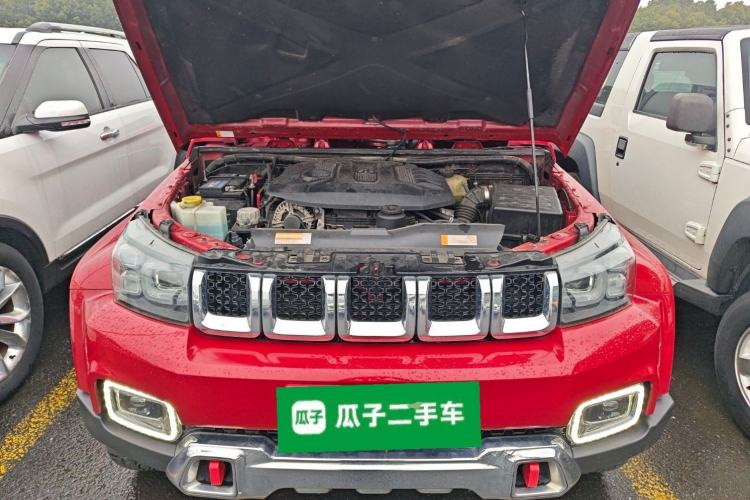 Used BAIC Off-Road BJ40 2018 PLUS 2.3T Automatic Four-Wheel Drive Flagship Version China V Emission Standard Engine Bay