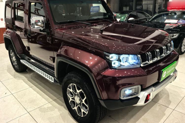 Used BAIC Off-Road BJ40 2018 PLUS 2.0T Manual Four-Wheel Drive Premium Edition China V Exterior 2