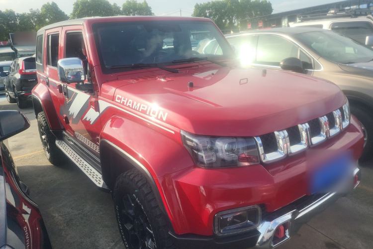 Used BAIC Off-Road BJ40 2018 2.3T Automatic Four-Wheel Drive Ring of the Tower Champion Edition China V Emission Standard Front Right 45 Deg