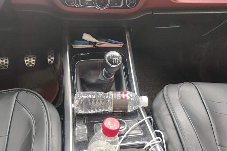 Used BAIC Off-Road BJ40 2018 PLUS 2.0D Manual Four-Wheel Drive Prestige Model China V Emission Standard