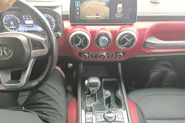 Used BAIC Off-Road BJ40 2018 PLUS 2.3T Automatic Four-Wheel Drive Premium Edition China V Gear Lever