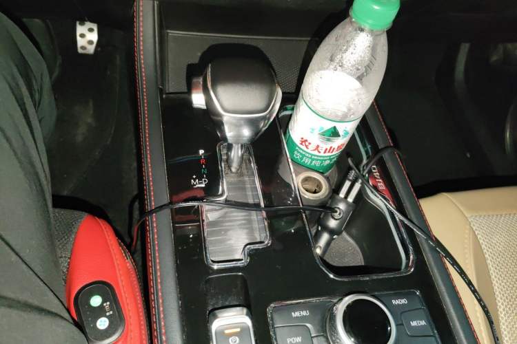 Used BAIC Off-Road BJ40 2018 PLUS 2.3T Automatic Four-Wheel Drive Flagship Version China V Emission Standard Gear Lever