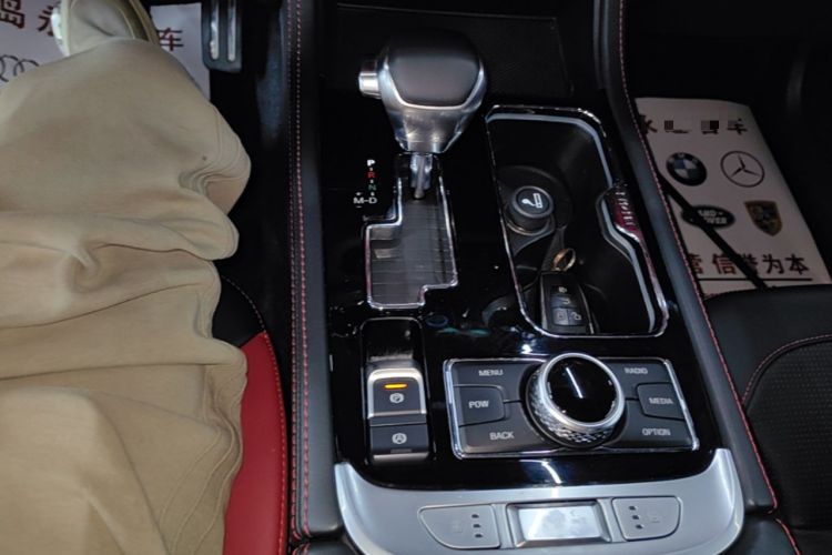 Used BAIC Off-Road BJ40 2018 2.3T Automatic Four-Wheel Drive Ring of the Tower Champion Edition China V Emission Standard Gear Lever