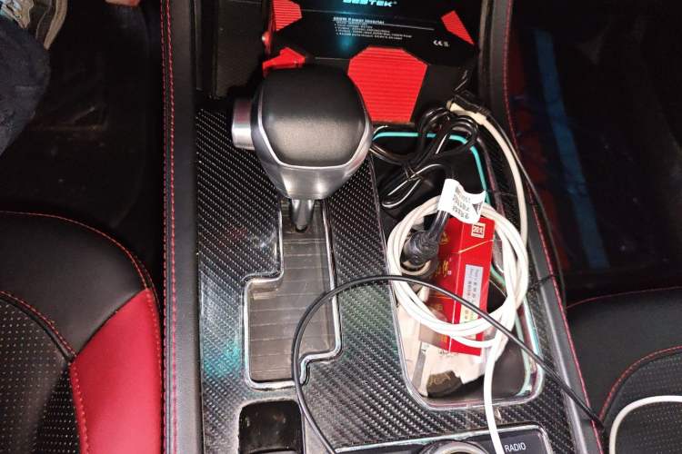 Used BAIC Off-Road BJ40 2018 PLUS 2.3T Automatic Four-Wheel Drive Premium Edition China V Gear Lever