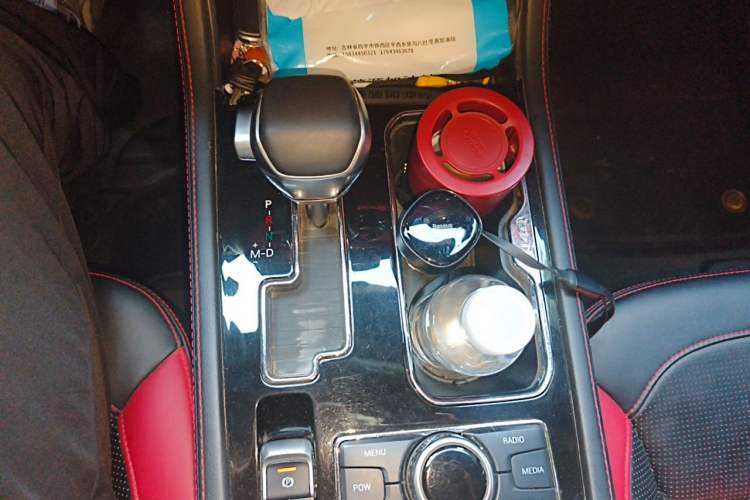 Used BAIC Off-Road BJ40 2018 PLUS 2.3T Automatic Four-Wheel Drive Flagship Version China V Emission Standard Gear Lever