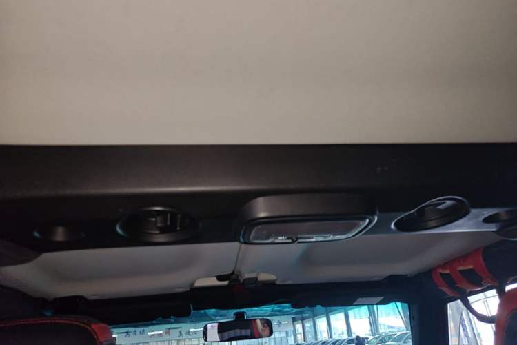 Used BAIC Off-Road BJ40 2018 PLUS 2.3T Automatic Four-Wheel Drive Premium Edition China V Headliner