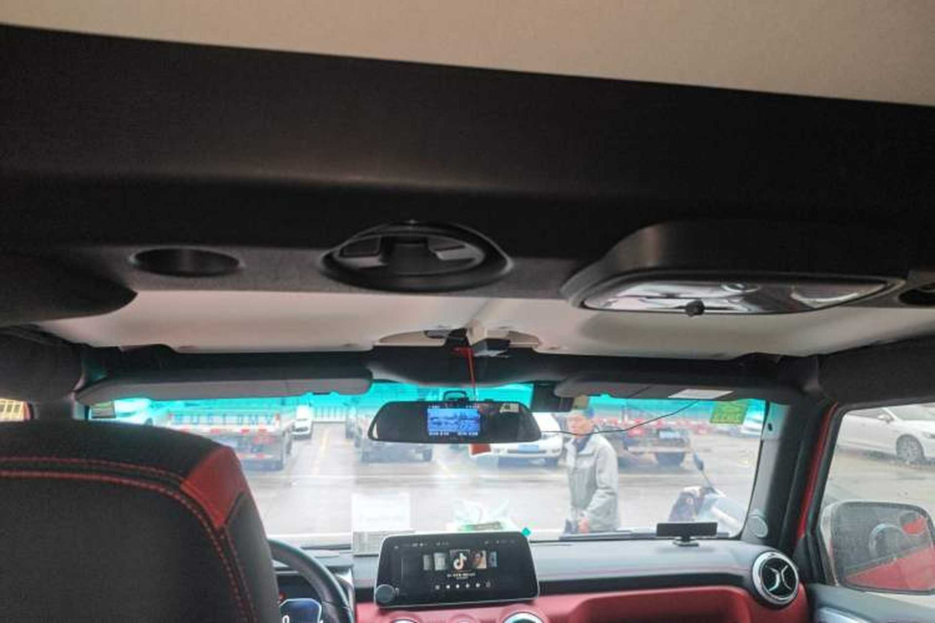 Used BAIC Off-Road BJ40 2018 PLUS 2.3T Automatic Four-Wheel Drive Premium Edition China V Headliner