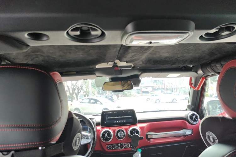 Used BAIC Off-Road BJ40 2018 PLUS 2.3T Automatic Four-Wheel Drive Flagship Version China V Emission Standard Headliner