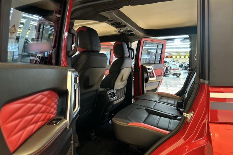 Used BAIC Off-Road BJ40 2018 2.3T Automatic Four-Wheel Drive Ring of the Tower Champion Edition China V Emission Standard Interior 11