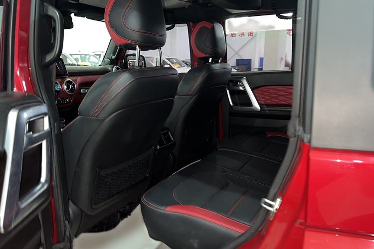 Used BAIC Off-Road BJ40 2018 PLUS 2.3T Automatic Four-Wheel Drive Flagship Version China V Emission Standard Interior 2