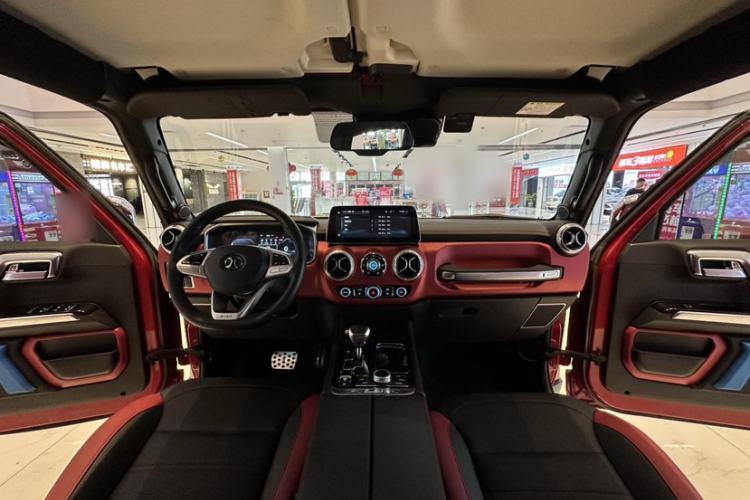 Used BAIC Off-Road BJ40 2018 2.3T Automatic Four-Wheel Drive Ring of the Tower Champion Edition China V Emission Standard Interior 2