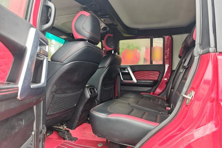 Used BAIC Off-Road BJ40 2018 PLUS 2.3T Automatic Four-Wheel Drive Premium Edition China V Interior 3