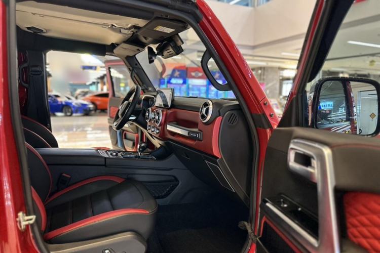 Used BAIC Off-Road BJ40 2018 2.3T Automatic Four-Wheel Drive Ring of the Tower Champion Edition China V Emission Standard Interior 7