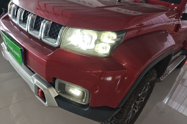 Used BAIC Off-Road BJ40 2018 PLUS 2.3T Automatic Four-Wheel Drive Premium Edition China V Left Front Headlight