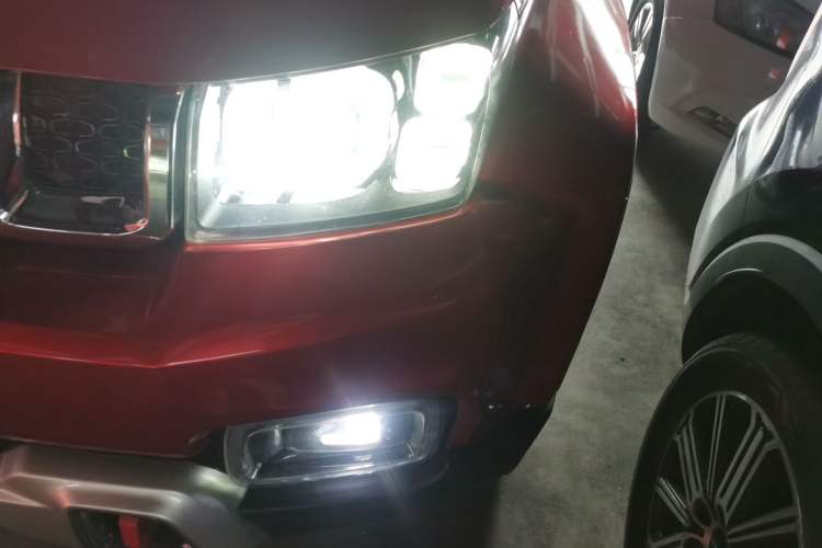 Used BAIC Off-Road BJ40 2018 PLUS 2.3T Automatic Four-Wheel Drive Flagship Version China V Emission Standard Left Front Headlight