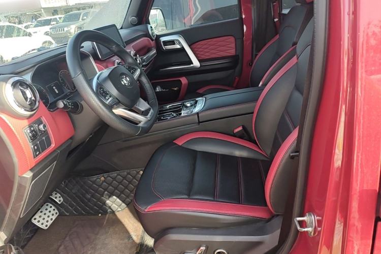Used BAIC Off-Road BJ40 2018 PLUS 2.3T Automatic Four-Wheel Drive Flagship Version China V Emission Standard Left Front Seat