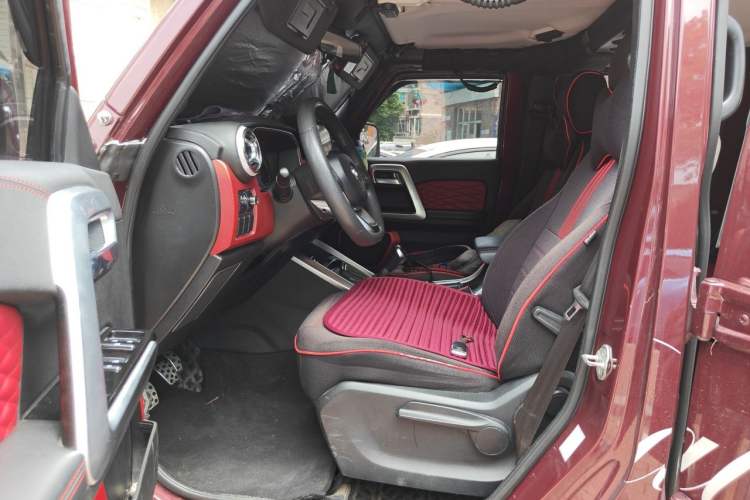 Used BAIC Off-Road BJ40 2018 PLUS 2.0T Manual Four-Wheel Drive Prestige Edition China V Left Front Seat