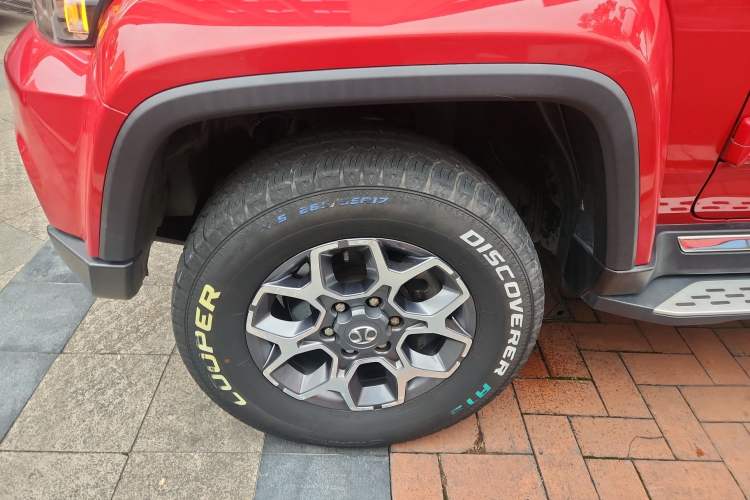 Used BAIC Off-Road BJ40 2018 PLUS 2.3T Automatic Four-Wheel Drive Flagship Version China V Emission Standard Left Front Wheel Hub
