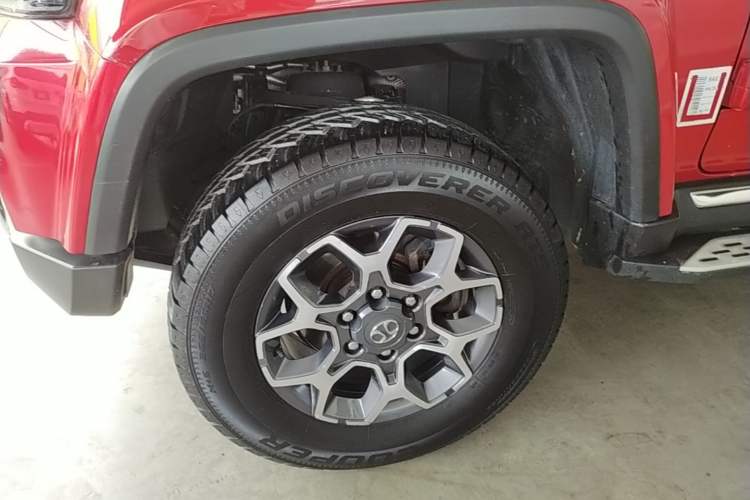 Used BAIC Off-Road BJ40 2018 PLUS 2.3T Automatic Four-Wheel Drive Flagship Version China V Emission Standard Left Front Wheel Hub