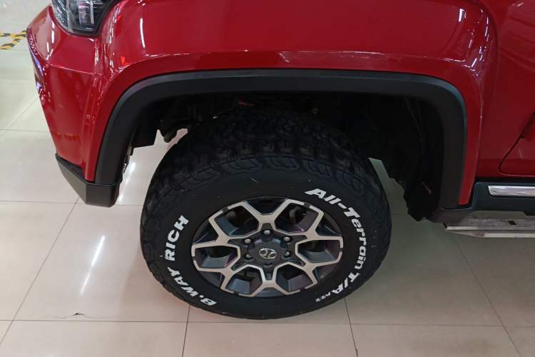 Used BAIC Off-Road BJ40 2018 PLUS 2.3T Automatic Four-Wheel Drive Flagship Version China V Emission Standard Left Front Wheel Hub