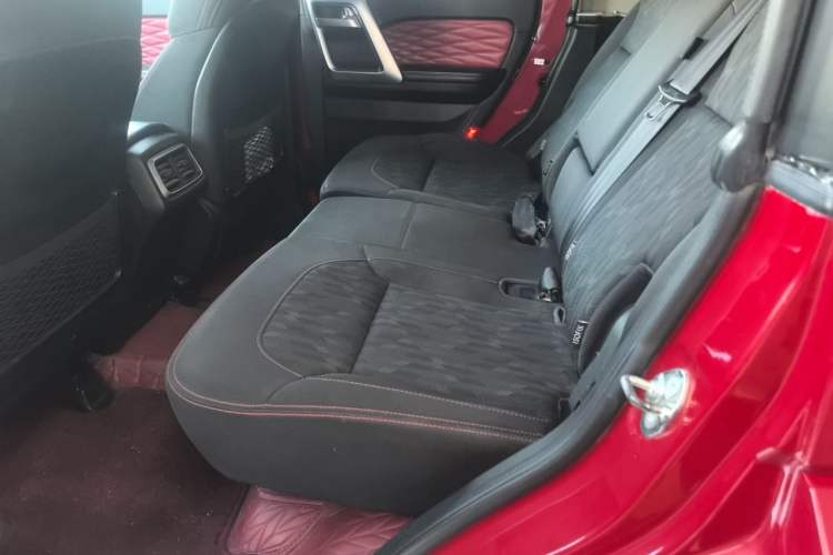 Used BAIC Off-Road BJ40 2018 PLUS 2.0D Manual Four-Wheel Drive Prestige Model China V Emission Standard Left Rear Seat